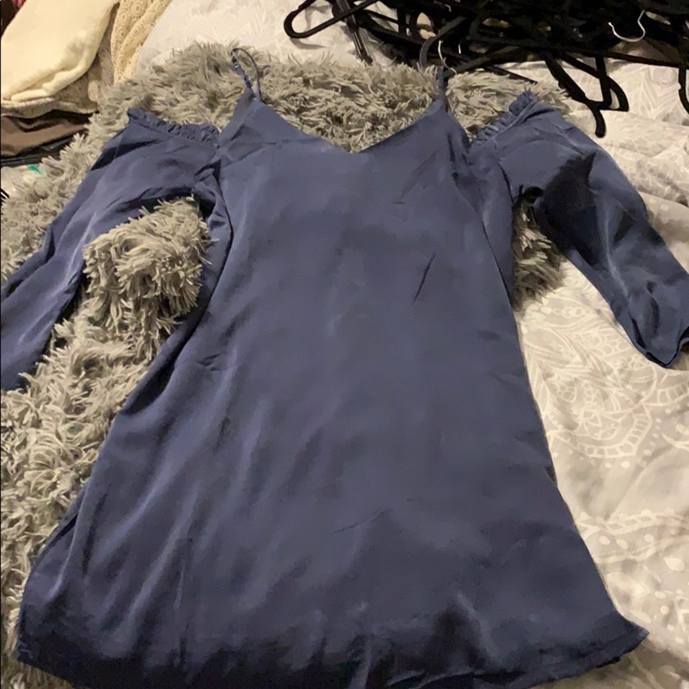 Gianni Bini cold shoulder dress